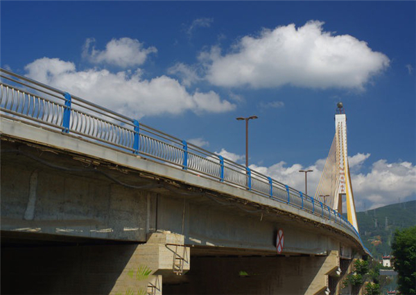 白城不锈钢桥梁护栏常见问题及其解决方案